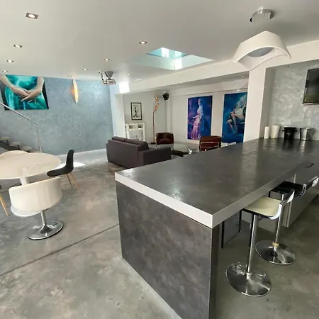 Loft 9 - In The Heart Of Close To The Beach Appartamento
